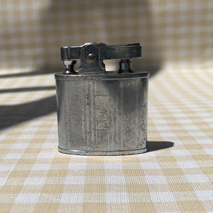 Working Vintage Lighter / DeLuxe / Mid Century 1950s 50s / Pocket Petrol / Wick Flint / Refillable / Refurbished / Mens Ladies Gift / Candle