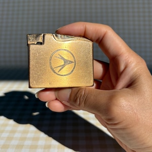 Working Vintage Lighter / Gold Tone / Slim / Elgin USA Made / 1950s 50s Mid Century Pocket Wick + Flint Petrol / Automatic / Engrave / Gift