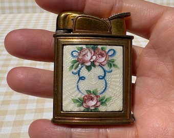 Vintage Feuerzeug / Feuerzeug von Evans / Mid Century / 1950er 50er Jahre / Guilloche / Floral / rosa Rosen / goldfarben / Emaille / Geschenk für Frauen
