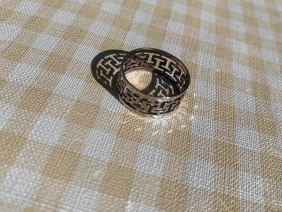 Vintage Size 8 US Sterling Silver Ring / 925 Stam… - image 3