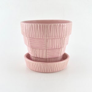 FREE SHIPPING! 1950&#39;s Pink McCoy Basketweave Planter/Flower Pot with Attached Saucer_1
