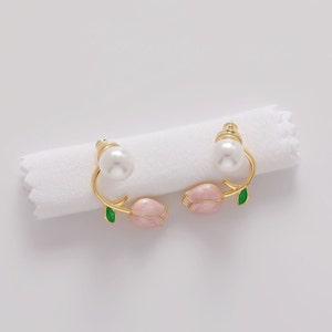 Pink Tulip Earrings,  Pink Flower Earrings, Pearl Earrings, Bridal Earrings, Flower Earrings, Bridal Earrings, Pearl Flower Dangle Earrings
