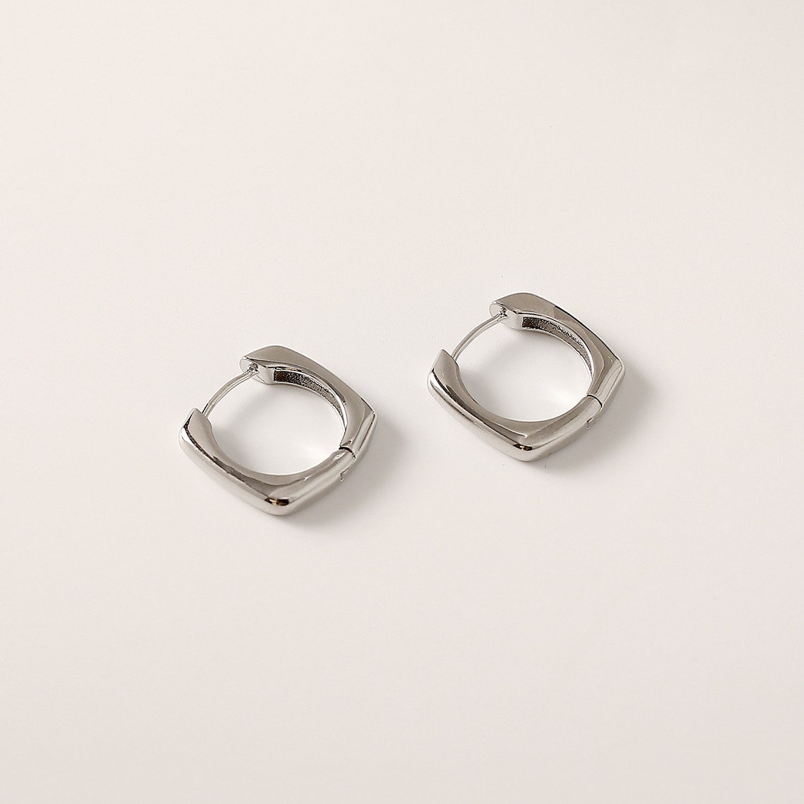 6s gold hoops
