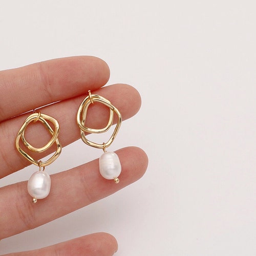 Boucles d'oreilles pendantes en perles d'eau douce, boucles d'oreilles créoles géométriques dorées