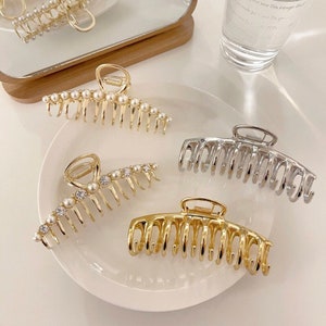 Big Pearl Hair Claw Clip: Metal Hair Accessory
