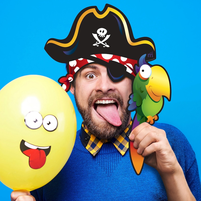 Pirate Photo Booth - Etsy