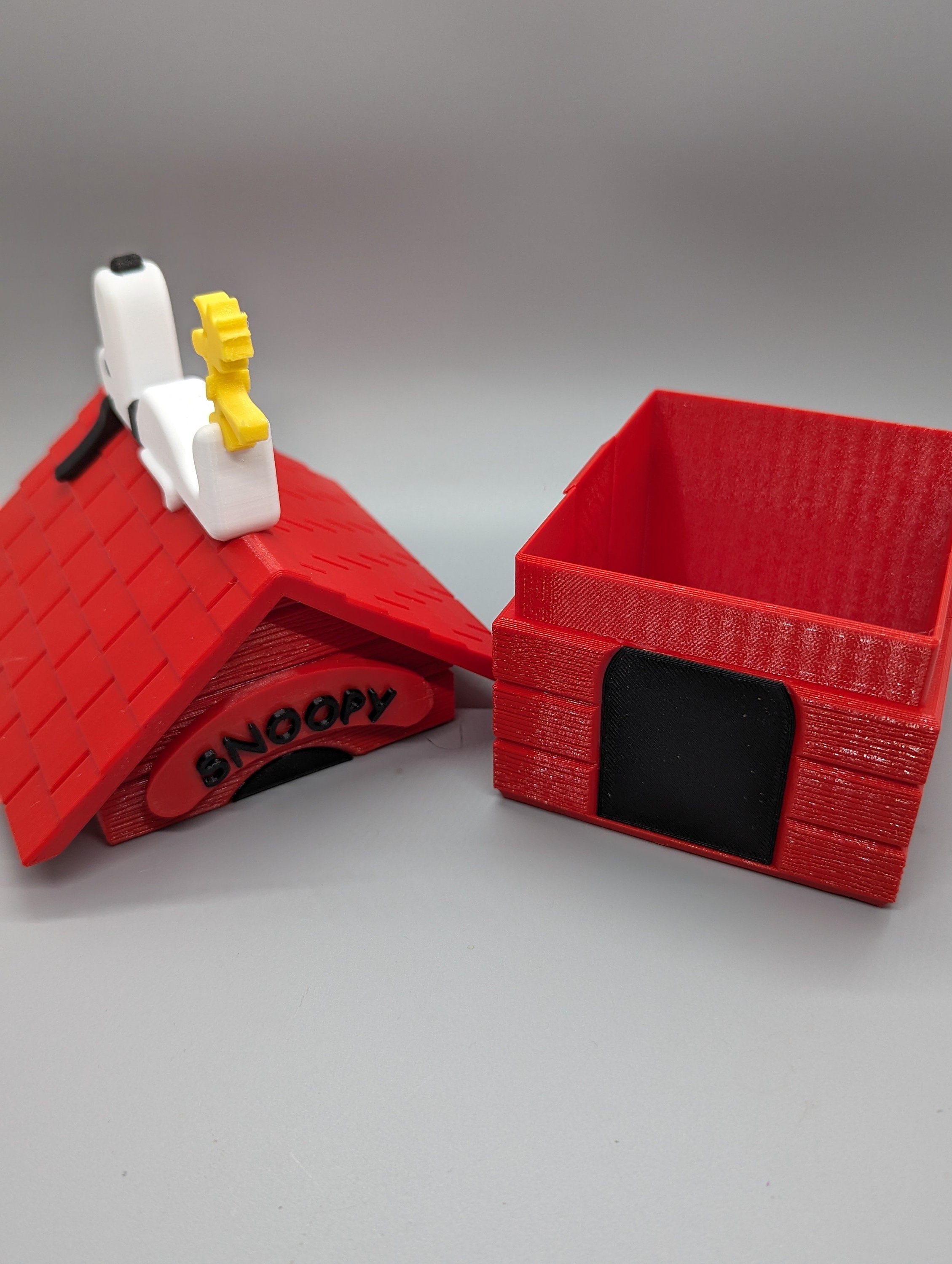 Snoopy Box Commander EDH Deck Box With Dice Compartment for MTG