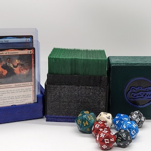 MTG EDH Commander Deck Box para socio/compañero con bandeja de dados y símbolo personalizado en la parte superior 1, 2 o 3 colores