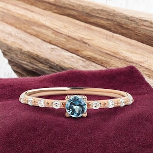Round Cut Aquamarine with Zircon Ring, March Birthstone Vintage Engagement Ring, Dainty Antique Aquamarine Ring for Her