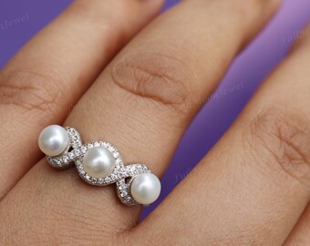 Pearl Ring, Dainty Pearl Ring, 925 Silver Sterling Ring With Pearl Delicate pearl ring, tiny pearl ring, June birthstone ring, stacking ring