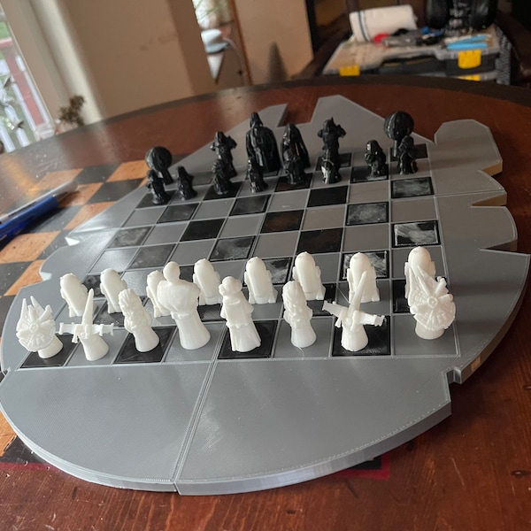 Star Wars Chess Set (Dark side vs Light side). Pieces, Board or Set.