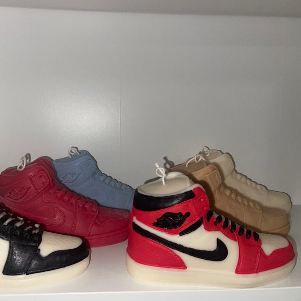 Bougie de cire de soja Sneaker | Bougie AJ1 | Tête de basket décorative | Air Jordan 1 bougie | Cadeau pour elle | Cadeau pour lui | Cadeau