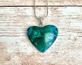 STUNNING! 28mm Chrysocolla Malachite Heart Pendant/925 bail and chain/amazing gift