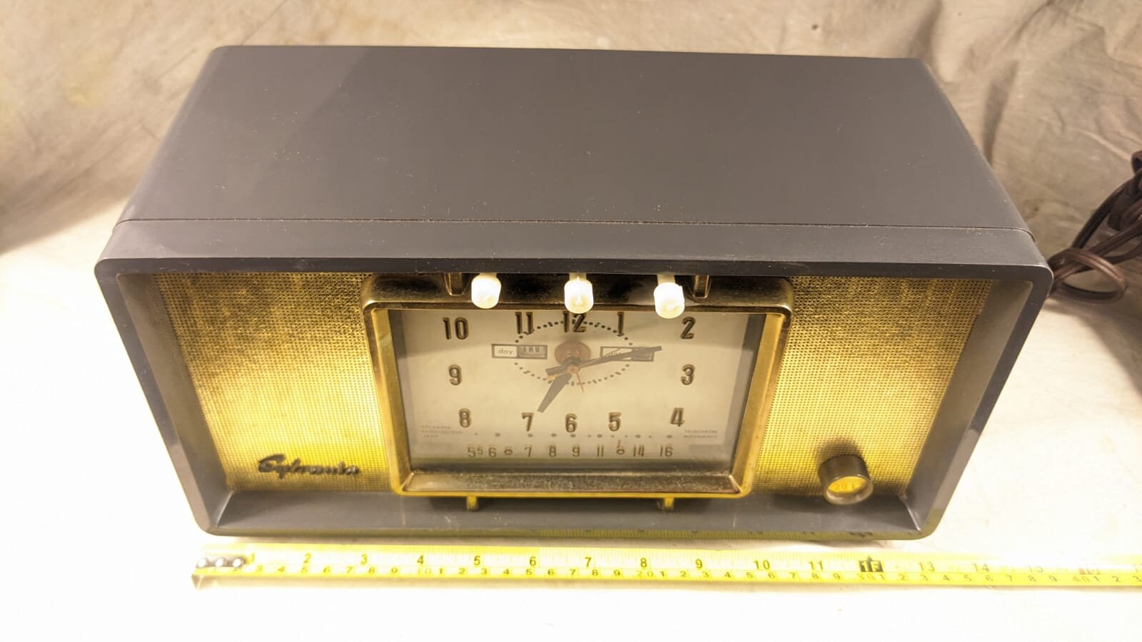 1955 Sylvania Clock Radio With Alarm Etsy