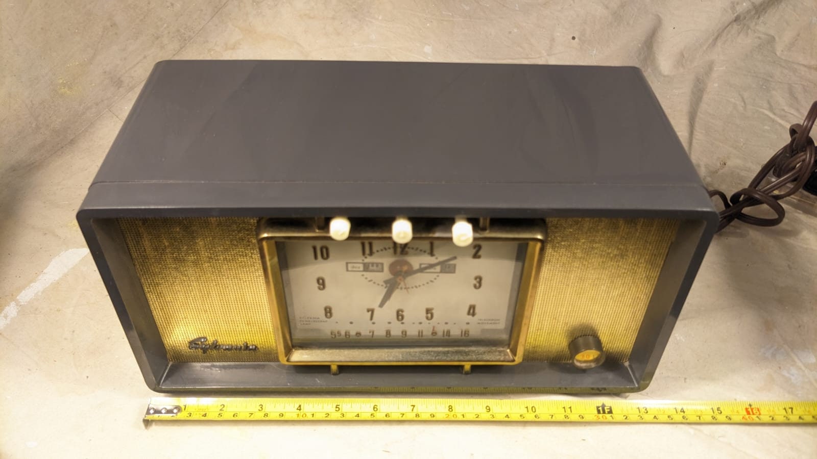 1955 Sylvania Clock Radio With Alarm Etsy