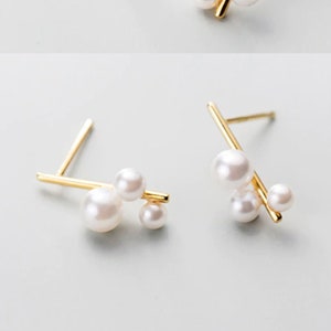 Minimal Design 18k gold plated bar earrings with 2-5mm freshwater Pearls. Nickel Free, Lead Free, S925 Sterling Silver Earrings.