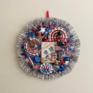 Fun Patriotic Wreath with Vintage Soldiers Wall Hanging, hats, rosettes, eagle, horn, flags, stars, ornaments, great gift!