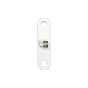 Puede incluir: Adaptador de plástico blanco con un conector roscado plateado. El adaptador tiene dos agujeros en forma de estrella en cada extremo.