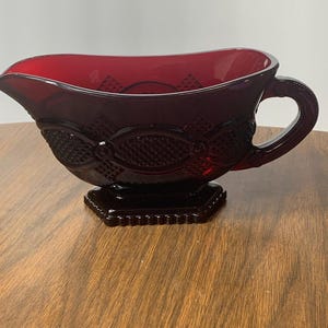 Vintage Avon Cape Cod Ruby Red Glass Gravy Boat | 1876 Cape Cod Collection | Red Pressed Glass Sauce Server | Farmhouse Table Decor