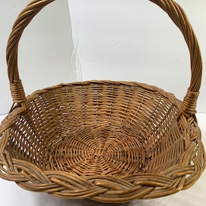 Wicker basket, flower wicker basket, fruit basket, antique basket