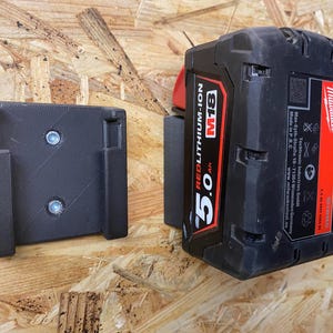 Milwaukee M18 Battery Holder - Wall Mount Bracket 18V