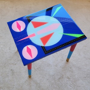Unusual Blue Wooden Retro Epoxy Resin Side Coffee Table,Colorful Funky Eclectic Rainbow Abstract Pop Art Hand Painted Pink End Sofa Table image 6