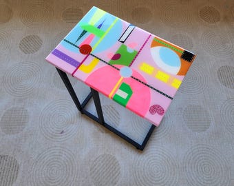 Neon Painted C-Shape Couch Table, Retro Funky Resin Side Table