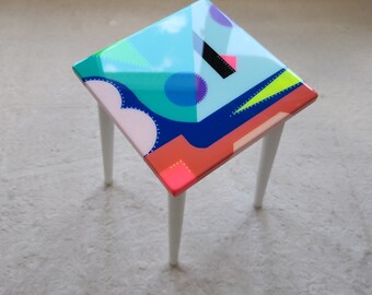 Colorful Vibrant Resin Funky Abstract Side Coffee Table, Modern Unique Artistic Pop Art Design Stylish Groovy Eclectic Cool Epoxy Art Table