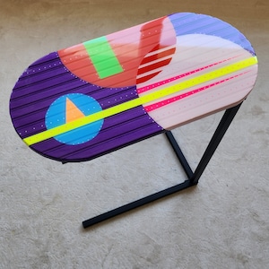Abstract Resin Coffee Table: Modern C Shape Acrylic Side Table