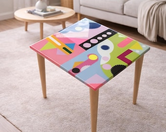 Kleurrijk geverfde bijzettafel van hars, handgemaakte abstracte epoxykunsttafel