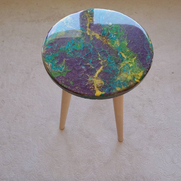 Round Small Resin Gold Purple Side Coffee Table, Green Blue Modern Boho Unique Wooden End Sofa Low Bedside Farmhouse  Abstract Coffee Table