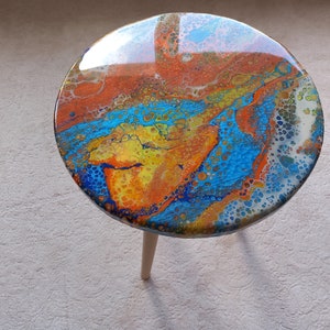 Round Small Colorful Resin Boho Side Coffee Table, Modern Wooden Living Room Entryway Bedside Blue Painted Unique Art Design Center Table