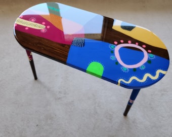 Unusual Pink Funky Colorful Oval Resin Side End Coffee Table, Maximalist Eclectic Abstract Cool Neon Epoxy Boho Pop Art Painted Legs Table