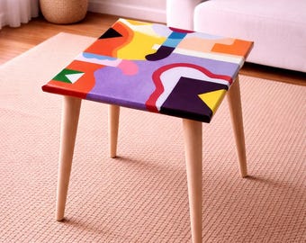 Moderne kleurrijke bijzettafel van epoxyhars: Funky Art salontafel