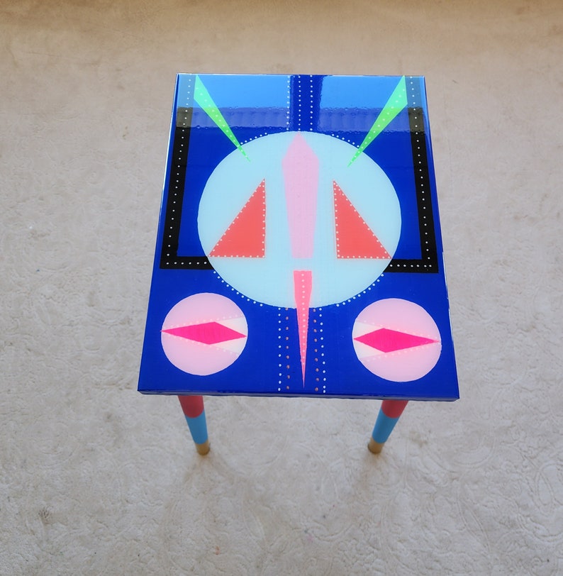 Unusual Blue Wooden Retro Epoxy Resin Side Coffee Table,Colorful Funky Eclectic Rainbow Abstract Pop Art Hand Painted Pink End Sofa Table image 5