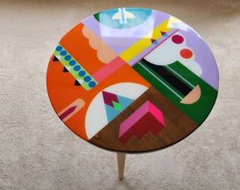 Round Colorful Funky Abstract Boho Resin Table,Pink Purple Groovy Vibrant Wood Rainbow Retro Hippi End Side Cool Luxury Center Coffee Table