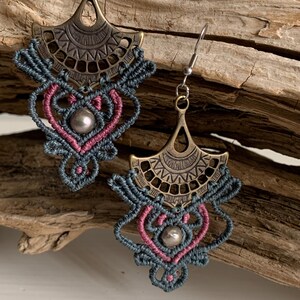 Longue boucle d'oreille Micro-Macramé, bohémien, hippie, artisanale,