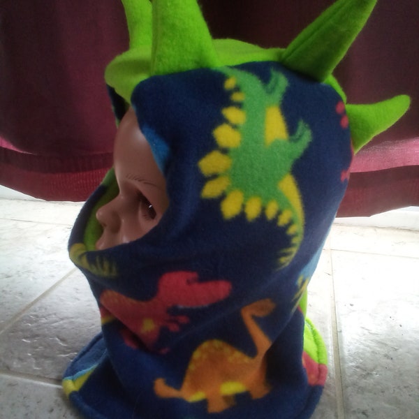 Warm, fleece, fleece-lined children's dinosaur hood.