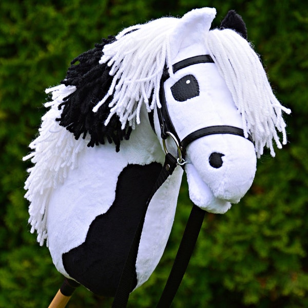 Hobby Horse Pinto Black - 100% Handcrafted Hobby Horse with Stick and Black Leather Bridle (A3 size)