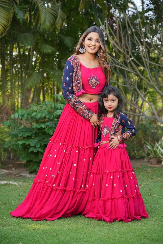 MOM AND BABY GIRL LOVELY COMBO OF FANCY VISCOSE ATTRACTIVE AND GORGEOUS  LOOK EXCLUSIVE DESIGNER PARTY WEAR MOTHER DAUGHTER READYMADE GOWN FOR  SPECIAL OCCASSIONS BEST RATE IN INDIA MAURITIUS USA - Reewaz