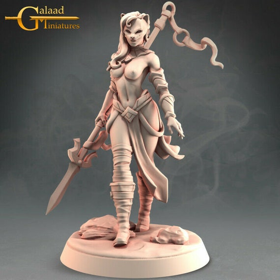 Mask Fighter Female NSFW - Galaad Miniatures - Fantasy Dungeons and Dragons  Mini