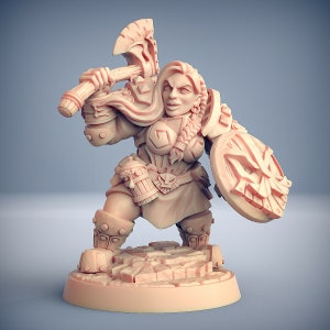 Dwarf Fighter Warrior - Artisan Guild Fantasy Dungeons and Dragons Miniature RPG