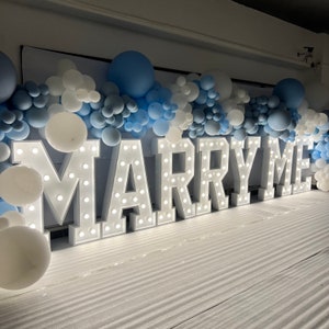 MARRY ME Grandes luzes de letras de letreiro, letras/número gigantescas iluminadas de 4 pés/3 pés, enorme letreiro iluminado para casamento/festa, luz de letras LED Larege
