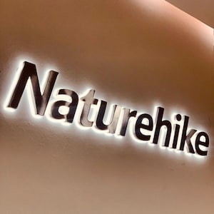 UL-zertifiziertes LED-Schild für Unternehmen - Kundenspezifische beleuchtete Schaufensterbeschilderung - Langlebige Außenschilder für Geschäfte, Restaurants, Praxen und Büros
