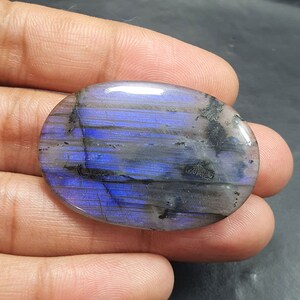 63.65 Ct Natural Blue Flash Labradorite Oval Cabochon Labradorite AAA Quality Loose Gemstone Blue Labradorite Stone For Pendant 43.5x29 MM