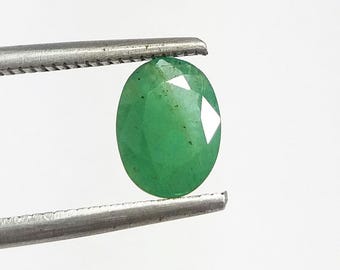 Émeraude Naturelle De Zambie – 1,38 Carats – Coupe Ovale – Clarté SI1 – Verte – Neuf Sans Emballage