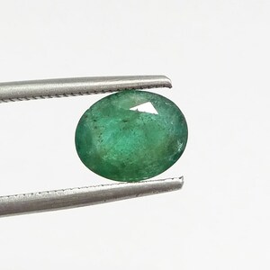 2.10 Ct Natural Zambian Emerald Oval Cut Nice Green Unheated Untreated Emerald AAA Quality Loose Gemstone Emerald For Jewelry 9.47x7.5 MM
