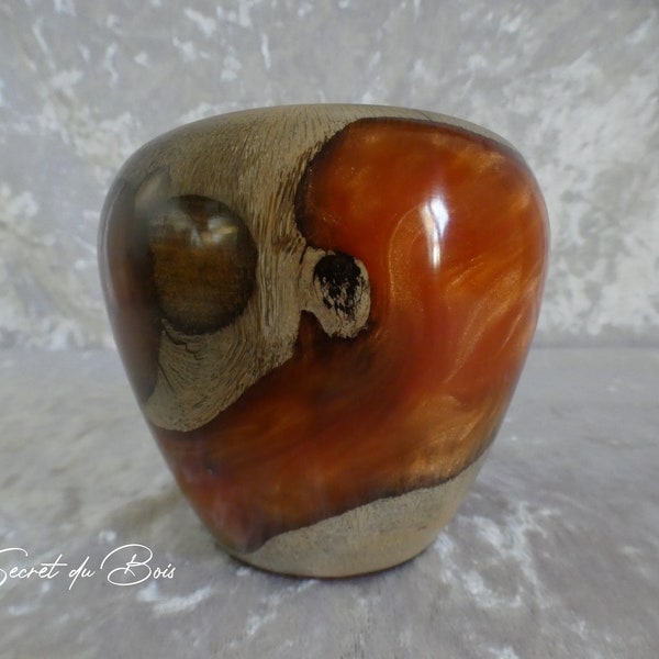 Vase en bois de Poirier et résine, tourné à la main, pièce unique
