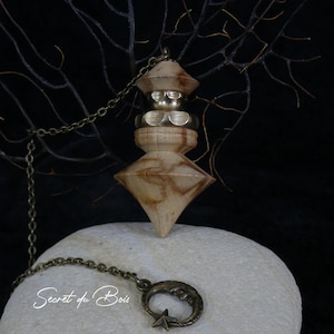 Divinatory pendulum in pear wood and solid brass, dowsing pendulum. Unique piece.