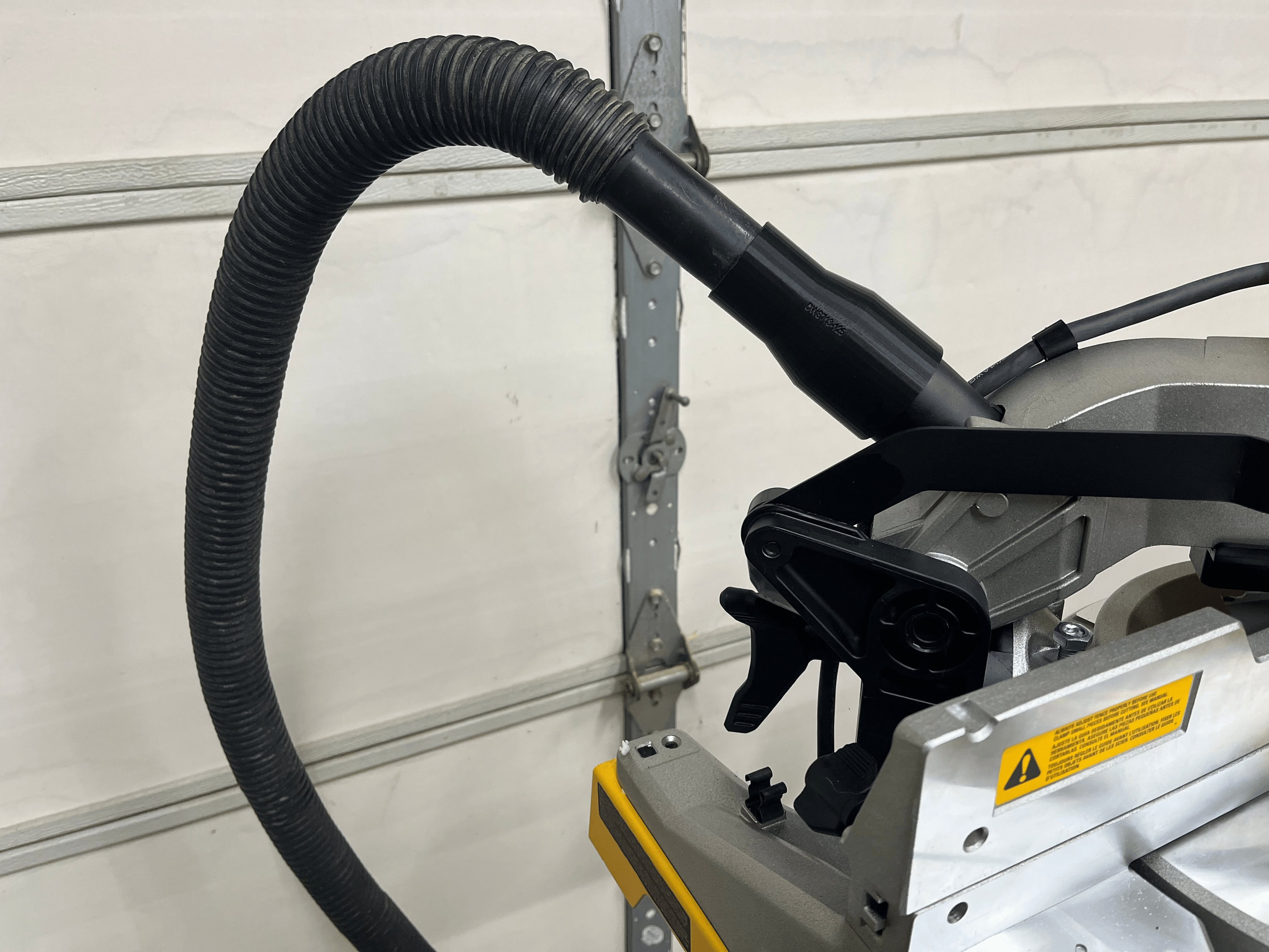 Dewalt Miter Saw Vacuum Adapter to 1 1/4 Shop Vacuum Hose Saws DWS713